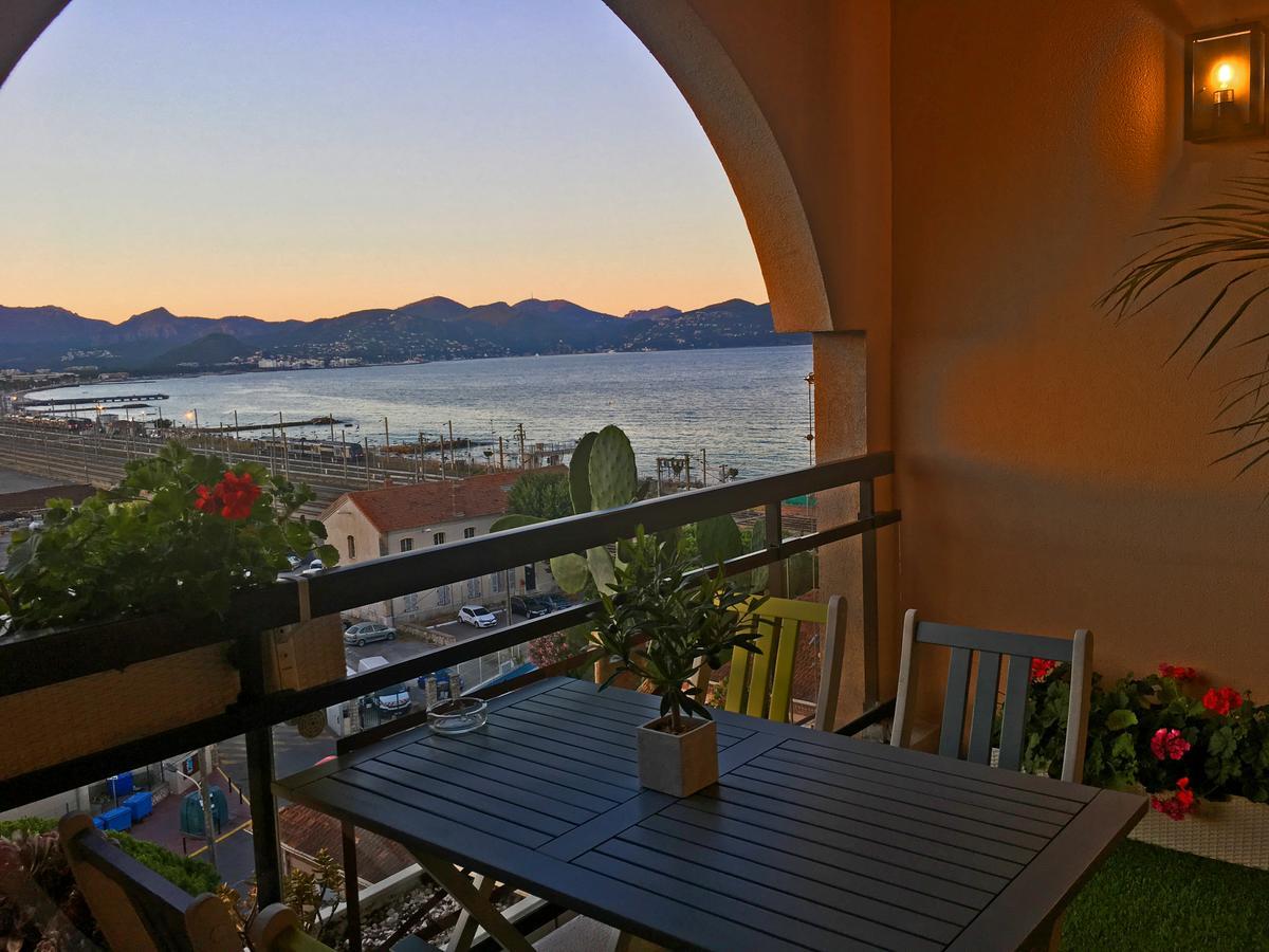 Myhome Riviera - Sea View Apartamento